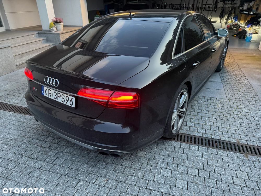Audi S8 - 3