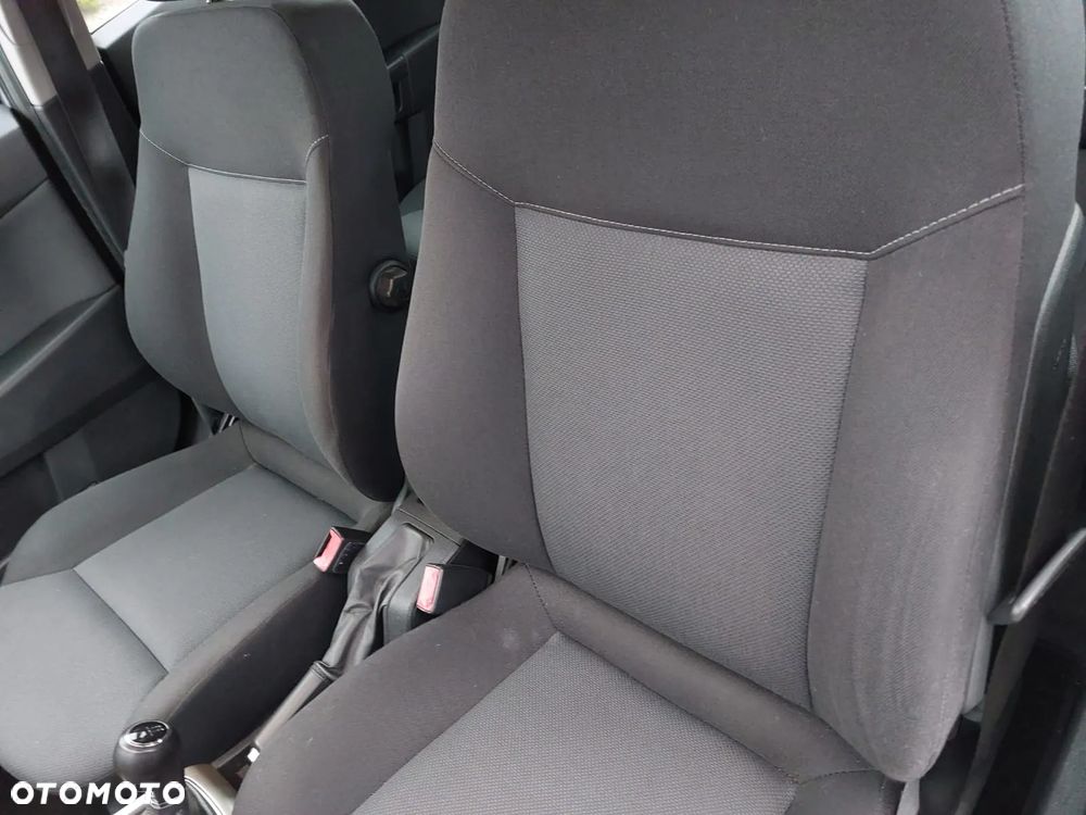 Opel Astra 1.6 Cosmo - 17
