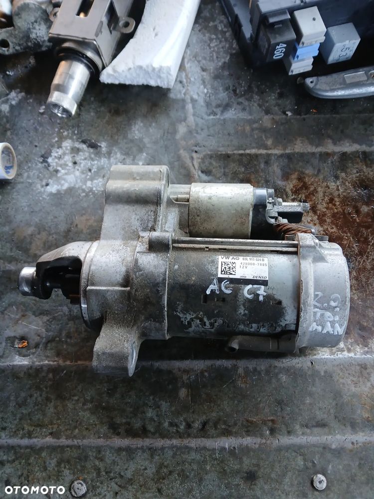 Rozrusznik Audi A6 A5 Q5 manual 2012-