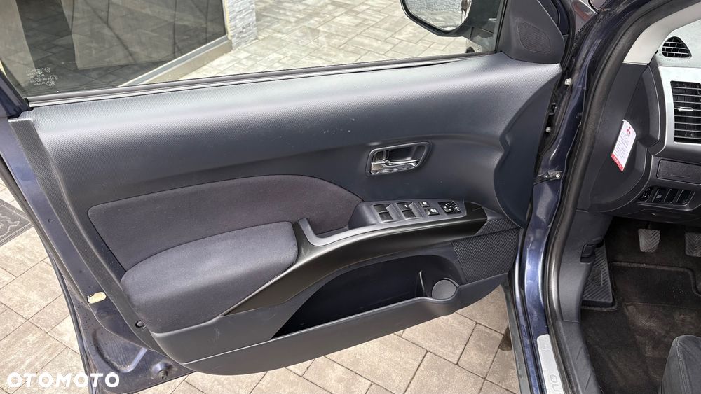 Mitsubishi Outlander 2.4 Intense - 11