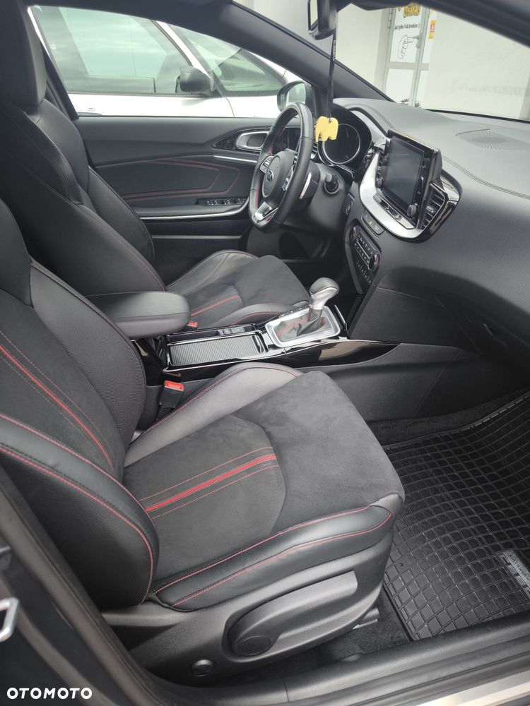 Kia ProCeed - 14