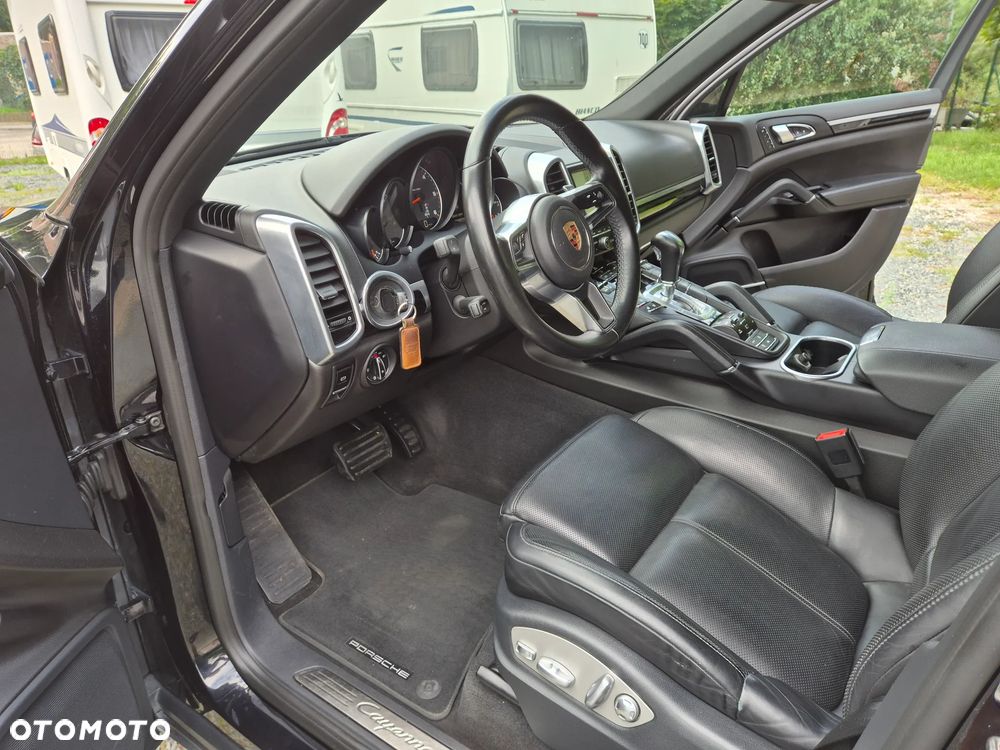 Porsche Cayenne Diesel Platinum Edition - 15