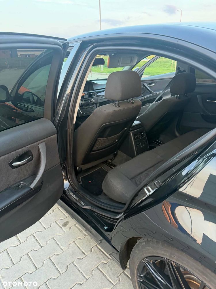 BMW Seria 3 320i - 15