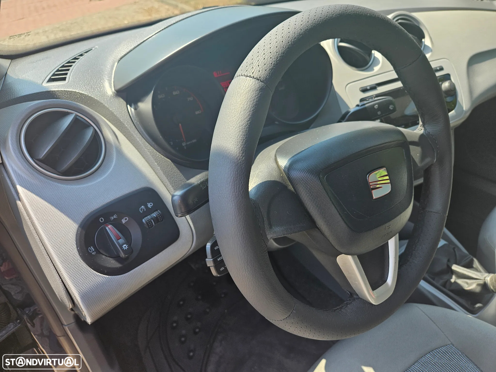 SEAT Ibiza 1.2 12V Reference - 9