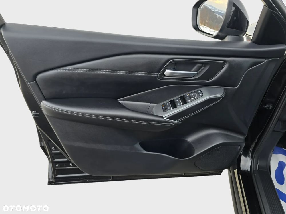 Nissan Qashqai 1.3 DIG-T N-Connecta DCT - 11