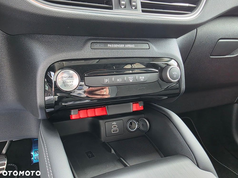 Ford Kuga - 25