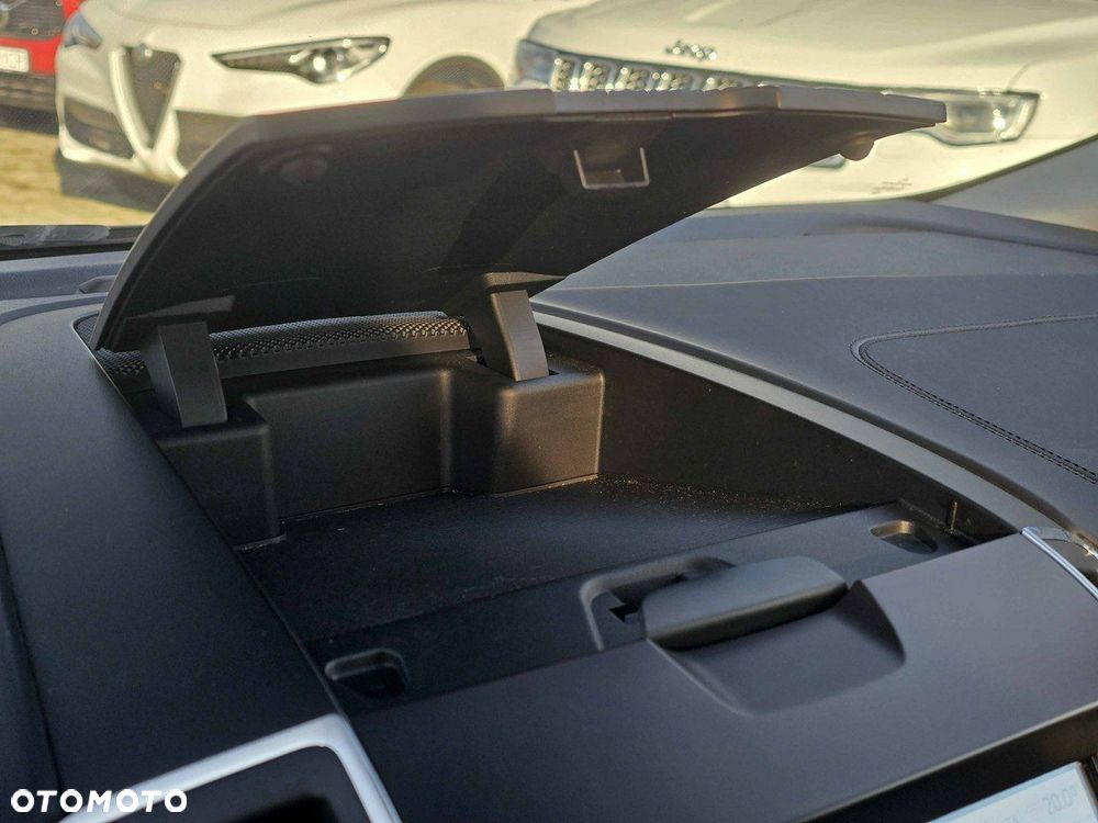 Ford S-Max - 12