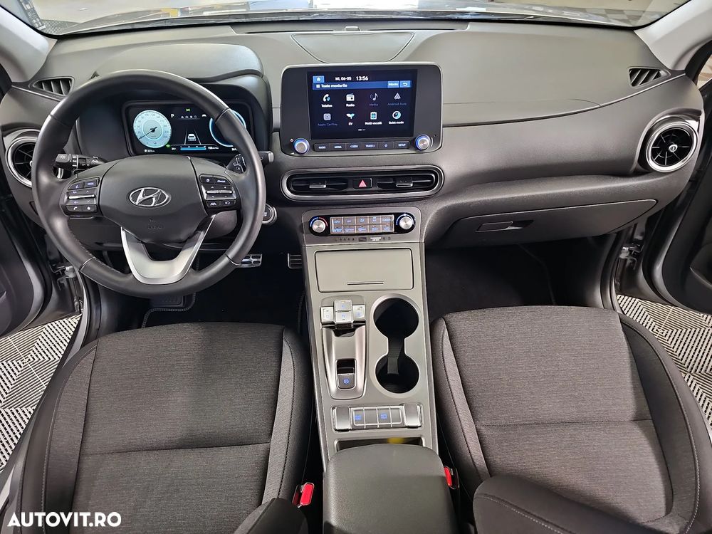 Hyundai KONA - 10