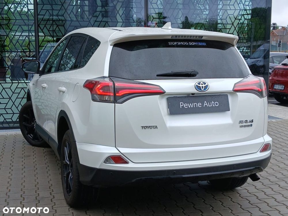 Toyota RAV4 Hybrid Premium 4x2 - 11