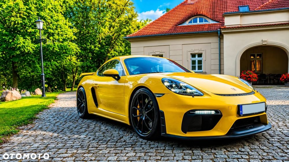 Porsche 718 Cayman - 1