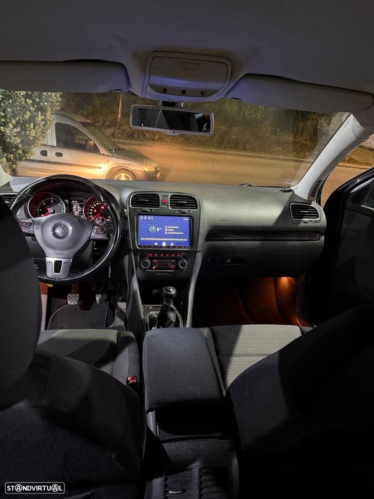 VW Golf 2.0 TDi Confortline - 6