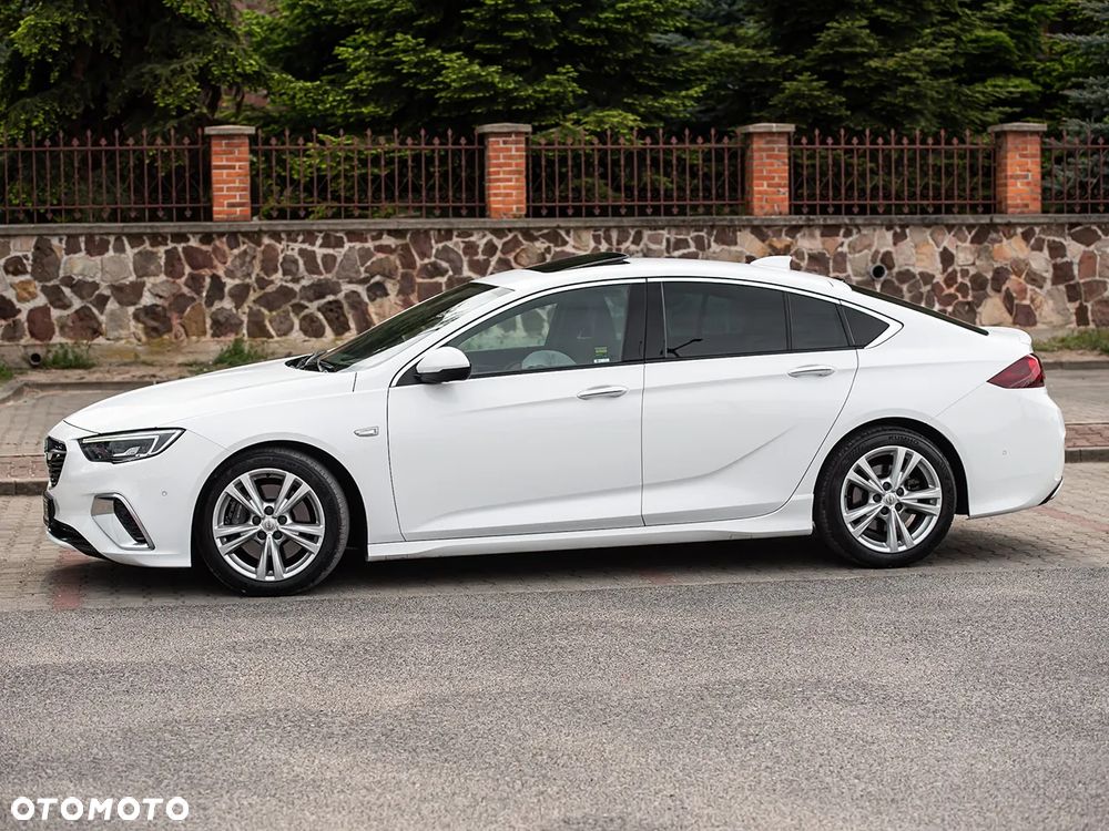 Opel Insignia - 11