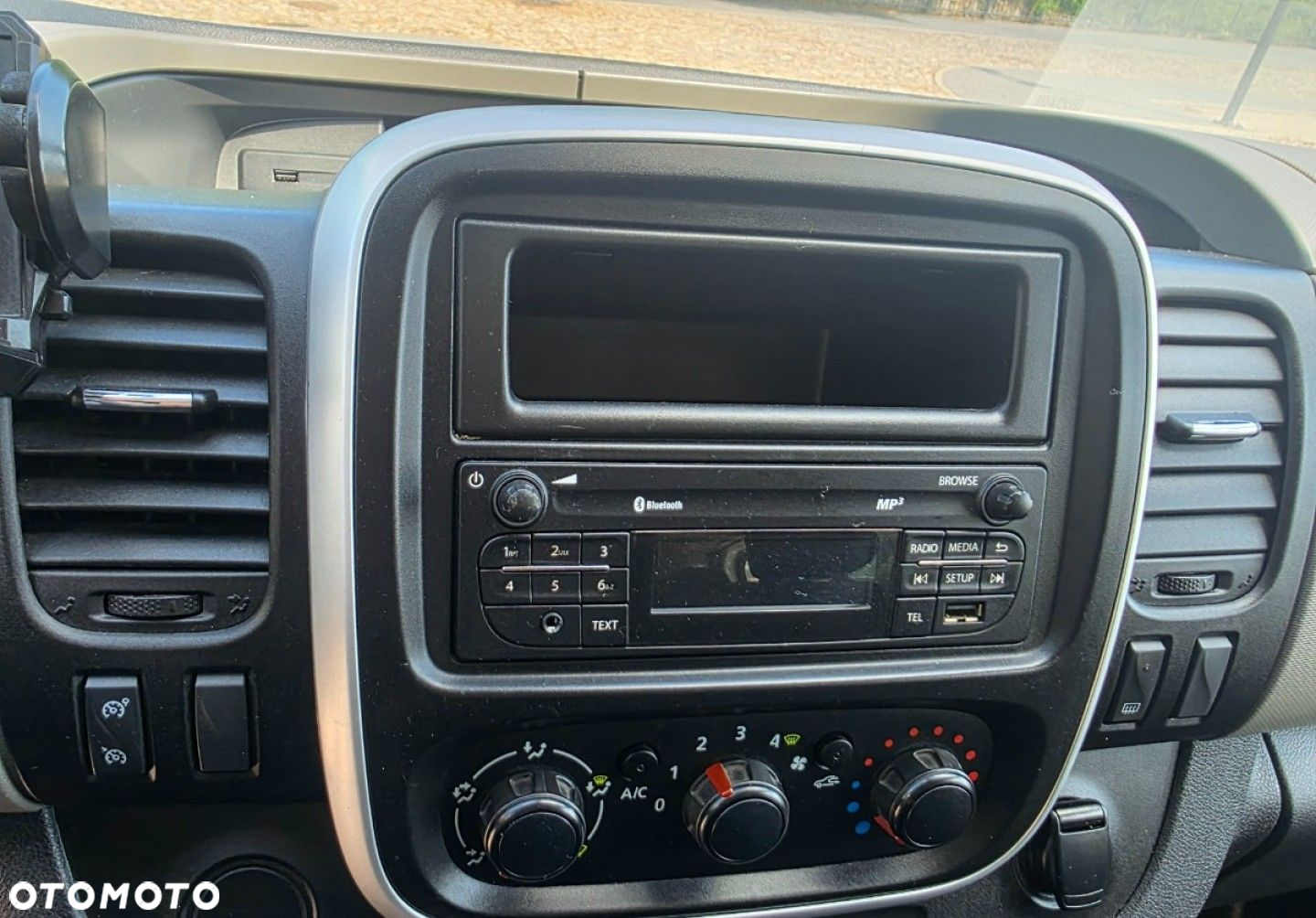Renault Trafic - 16