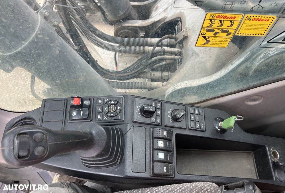 Volvo EC250E-NL Excavator - 10