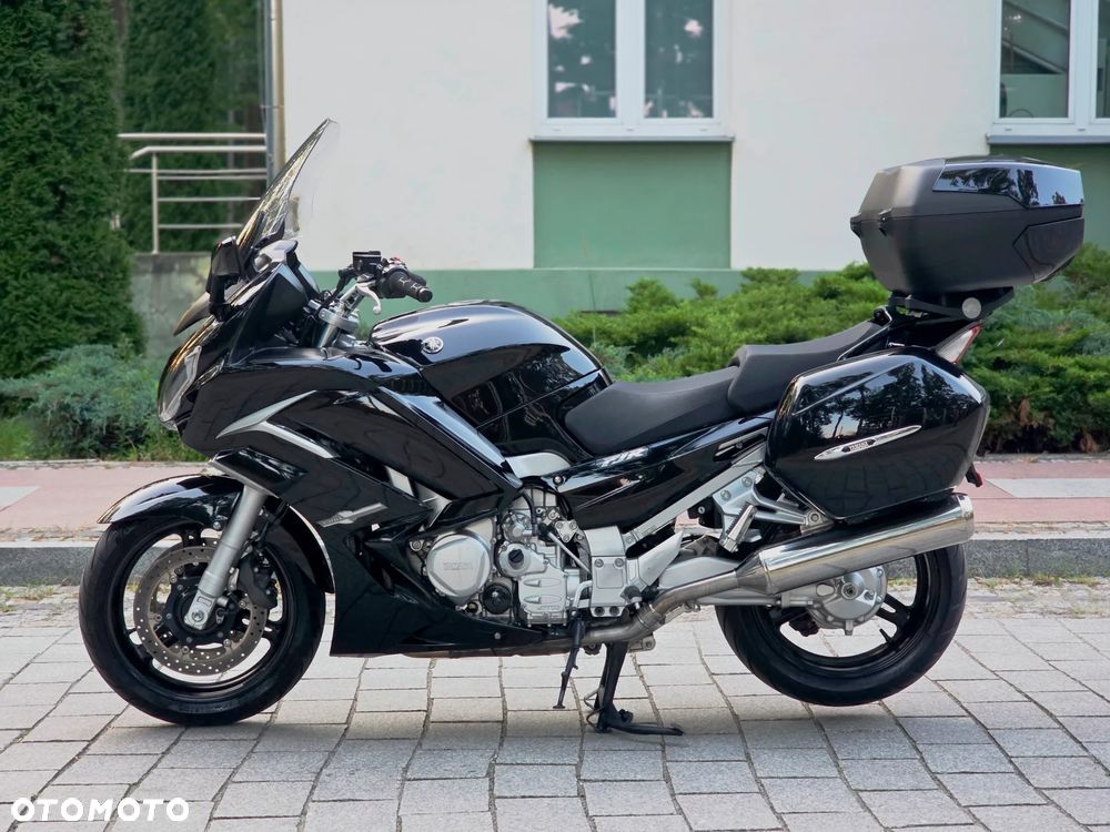 Yamaha FJR - 6