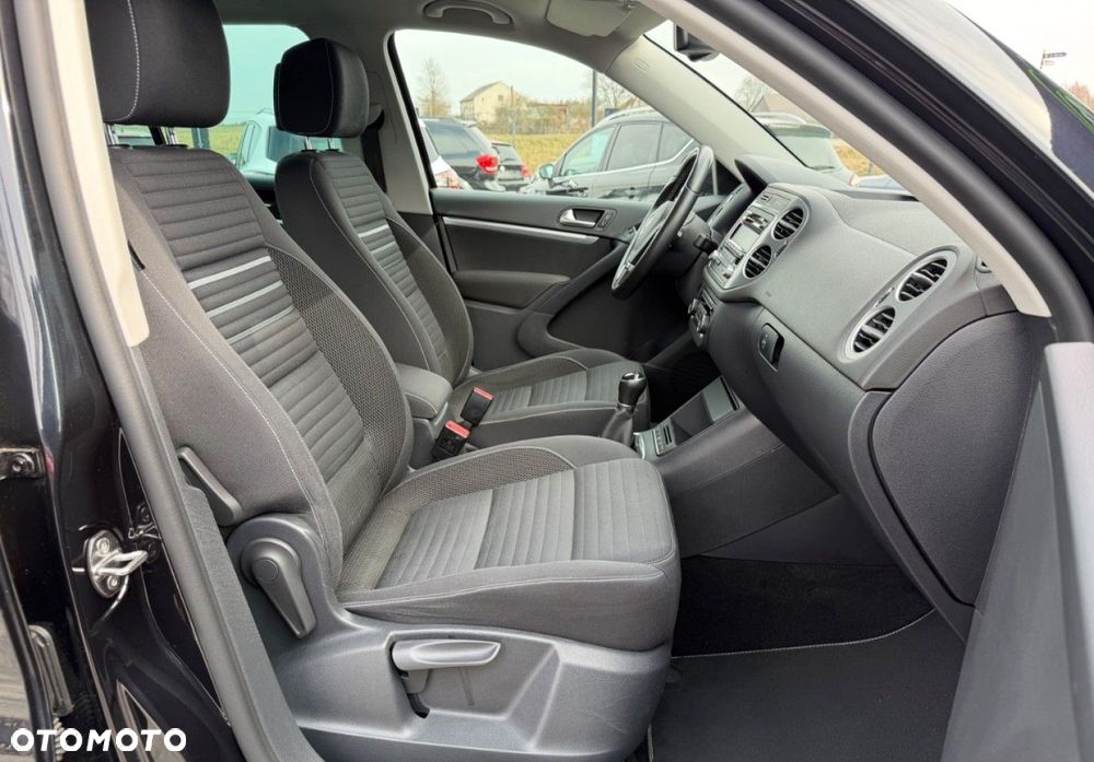 Volkswagen Tiguan - 11