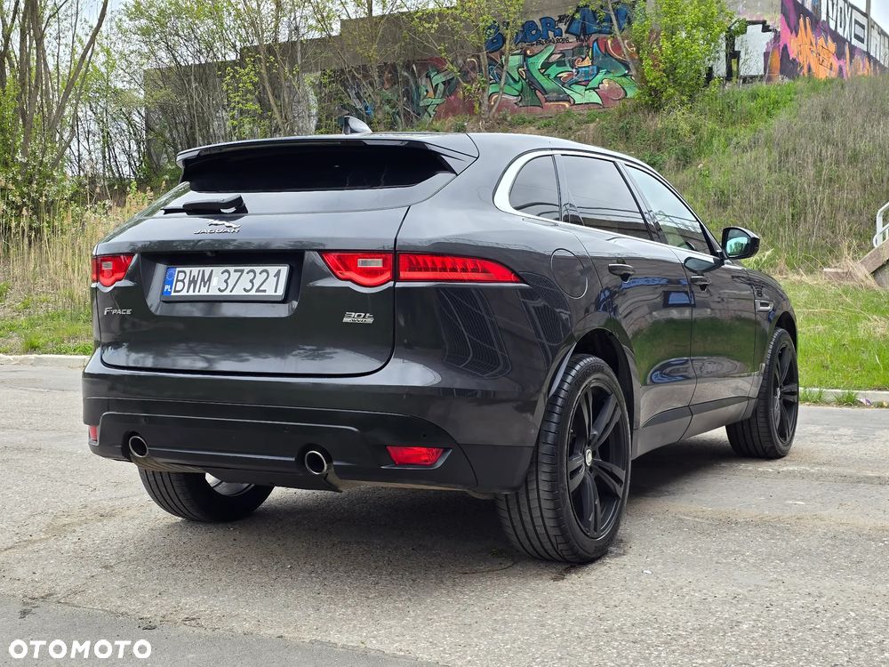 Jaguar F-Pace 30t AWD Prestige - 6