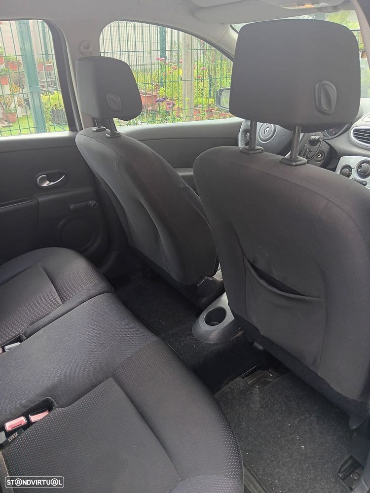 Renault Clio 1.2 16V Pack - 8