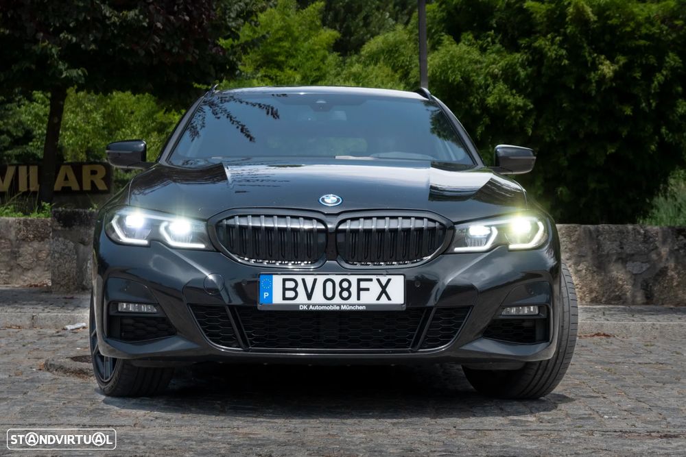 BMW 330 e Touring Pack Desportivo M Auto - 2