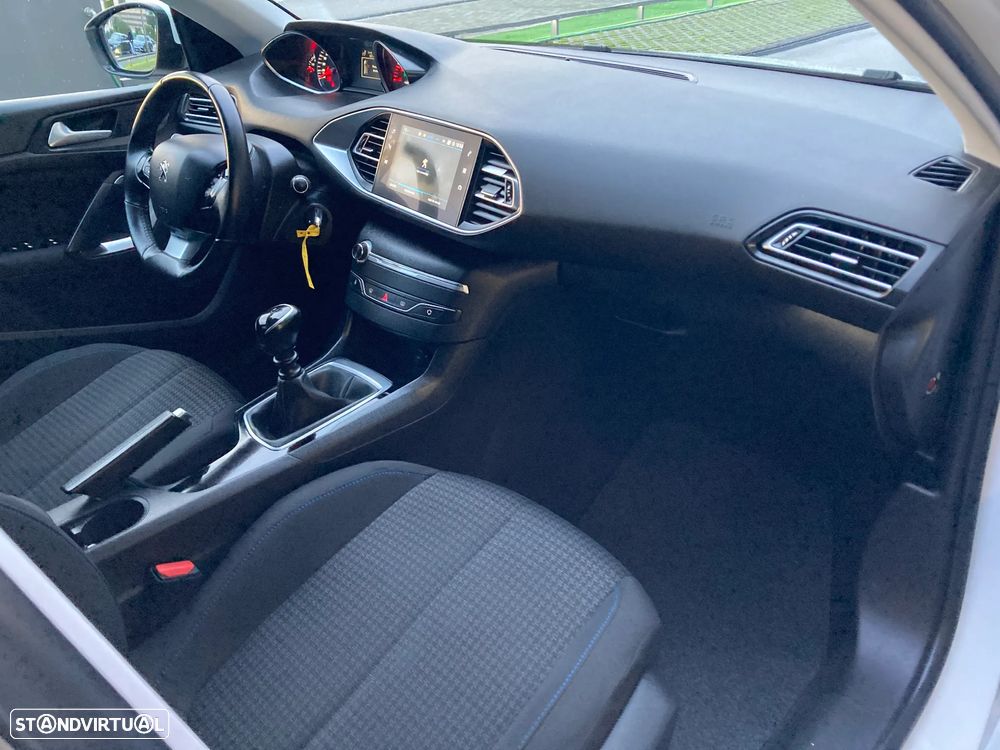 Peugeot 308 SW BlueHDi 130 Stop & Start Style - 31