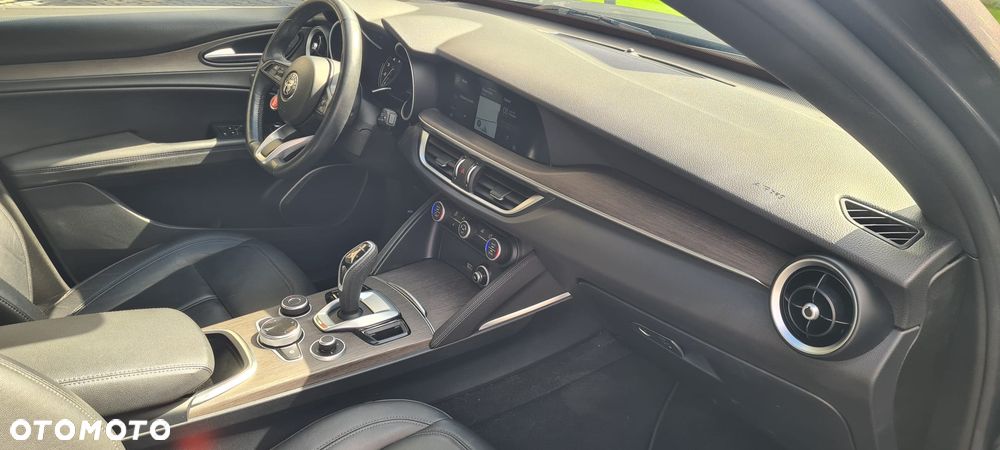 Alfa Romeo Stelvio 2.0 Turbo TI Q4 - 23