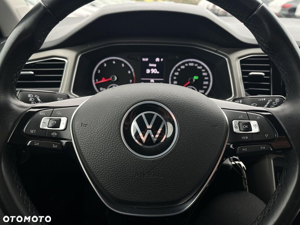 Volkswagen T-Roc - 14