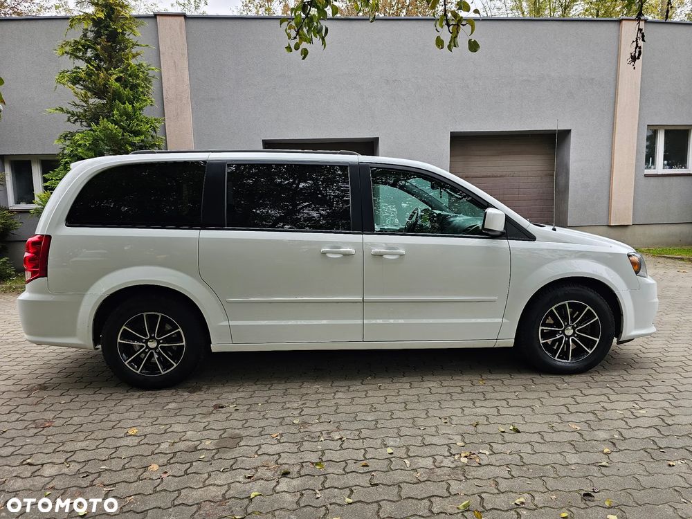 Dodge Grand Caravan 3.6 R/T - 8