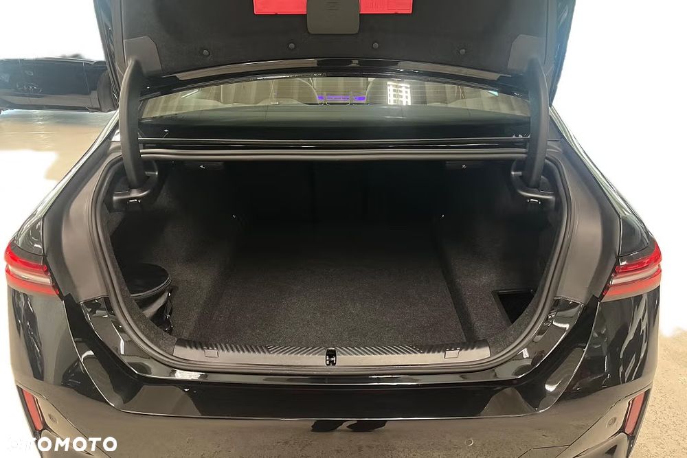 BMW Seria 5 520d xDrive mHEV M Sport - 17