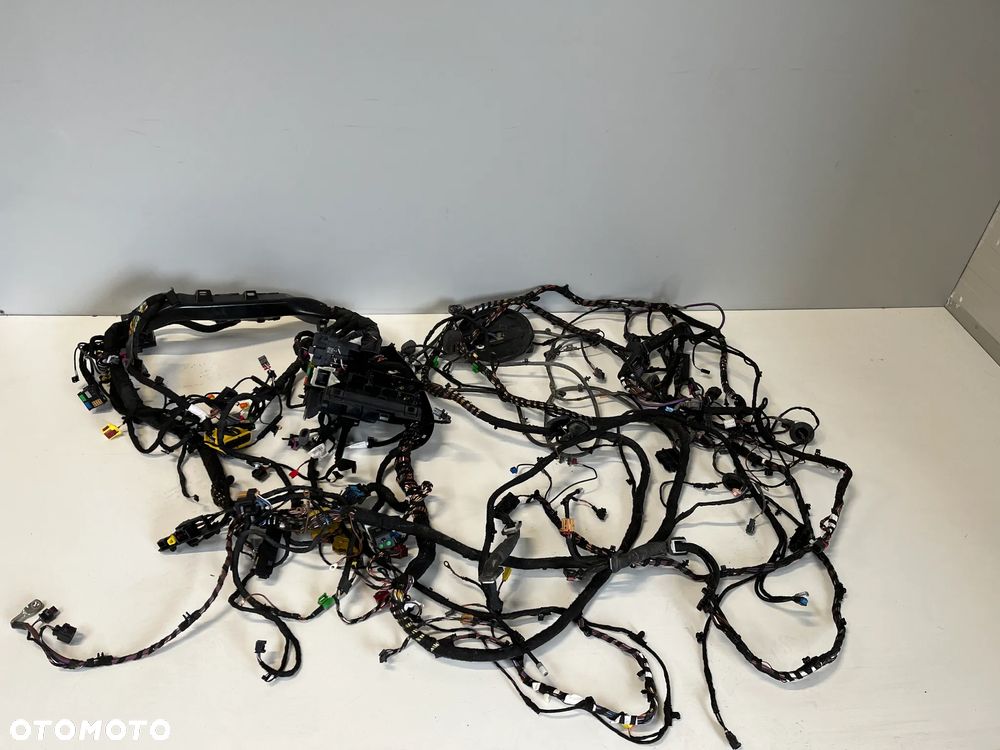 OCTAVIA IV KOMBI WIĄZKA INSTALACJA WNĘTRZA - 1