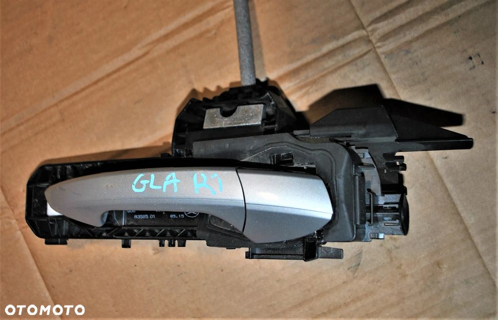 Klamka prawy tył Mercedes GLA W156