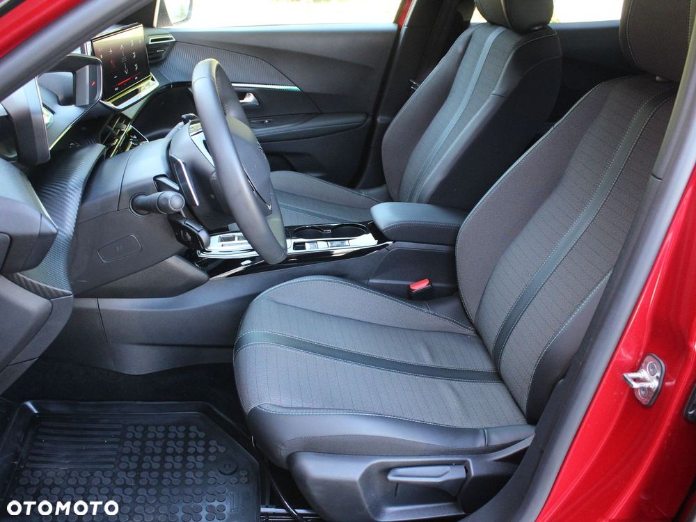 Peugeot 2008 1.2 PureTech Allure Pack S&S EAT8 - 17