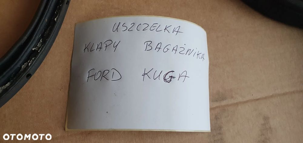 Uszczelka klapy bagażnika Ford Kuga MK1 - 7