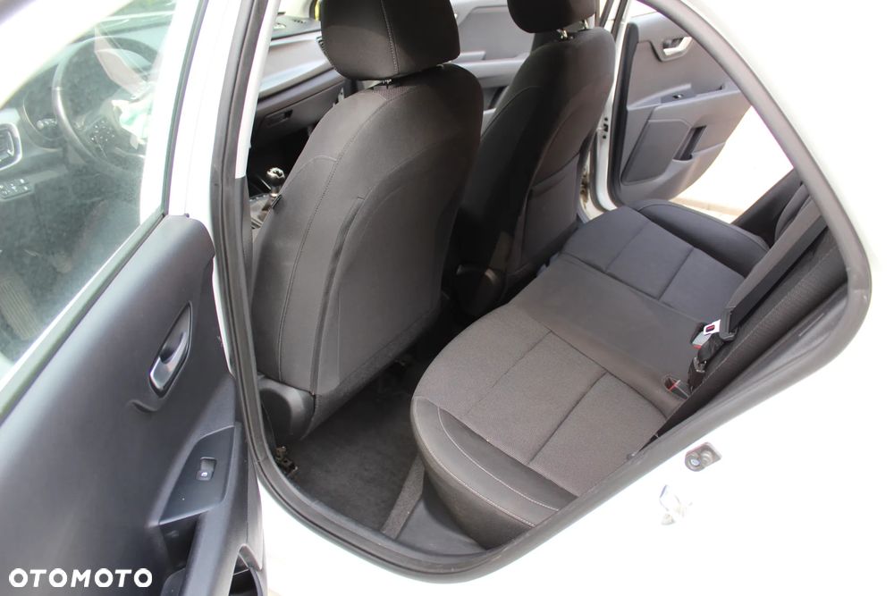 Kia Rio 1.2 Business Line - 26