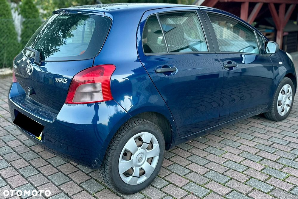 Toyota Yaris 2007 photo 3