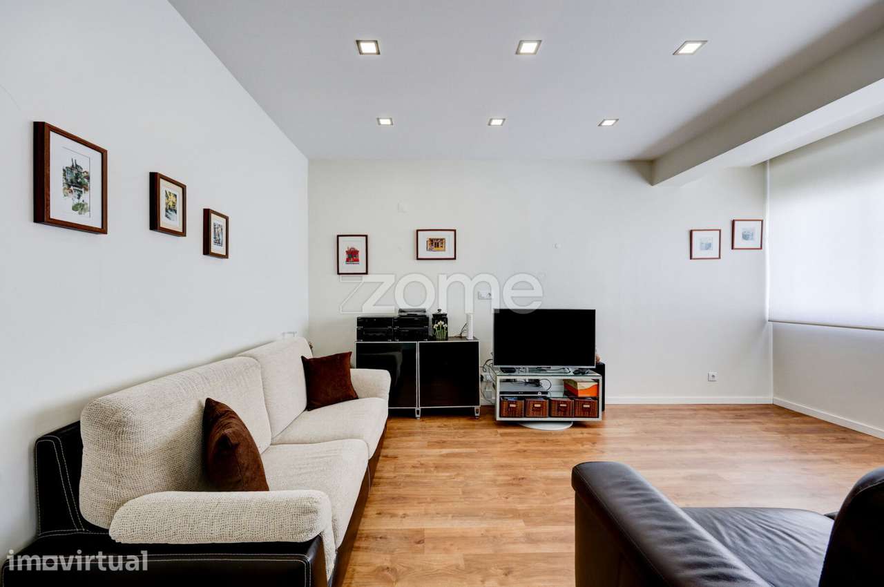 Apartamento T3 totalmente renovado junto à Estação de Rio de Mouro - Grande imagem: 3/60