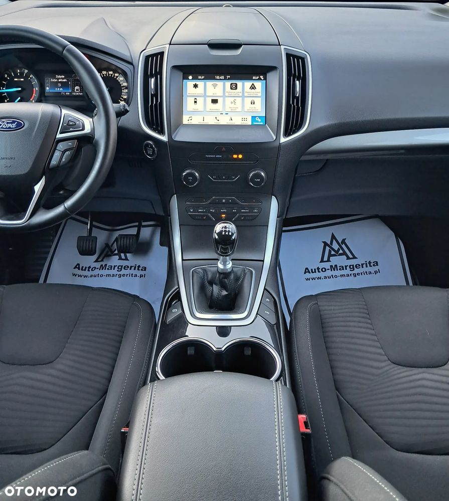 Ford S-Max - 15