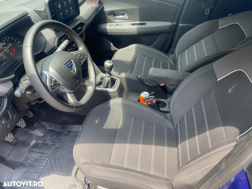 Dacia Sandero - 8