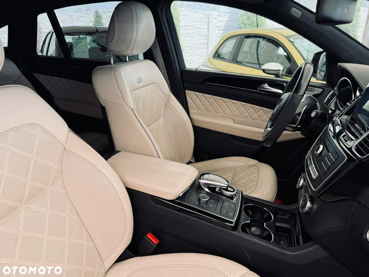 Mercedes-Benz GLE - 37