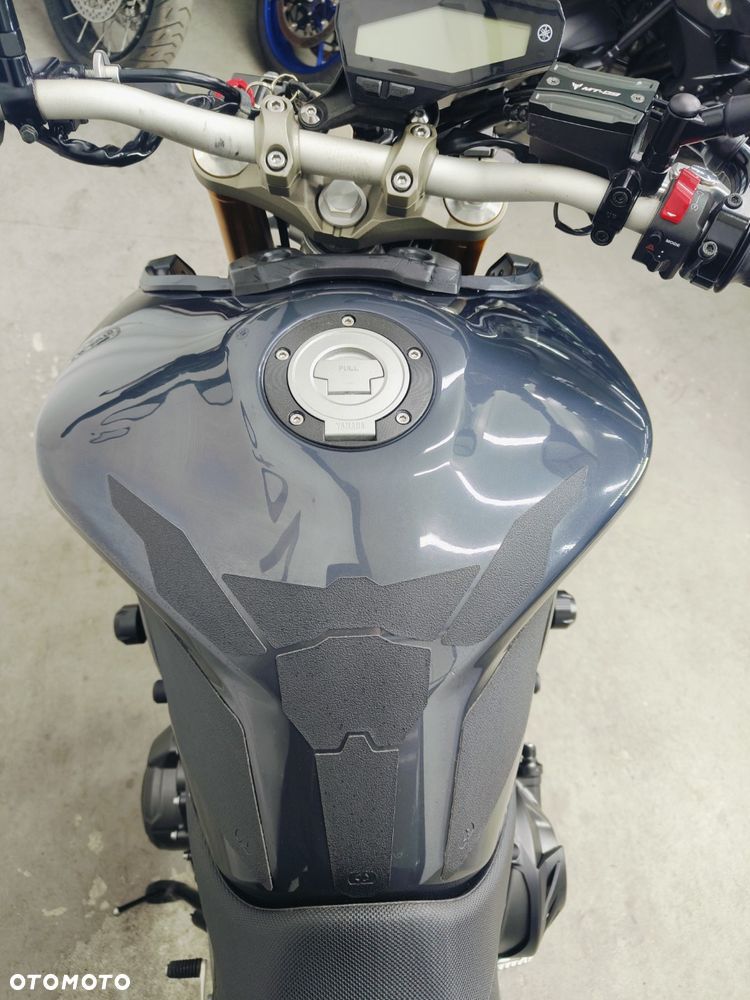 Yamaha MT - 12