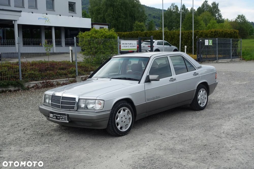 Mercedes-Benz W201 (190)