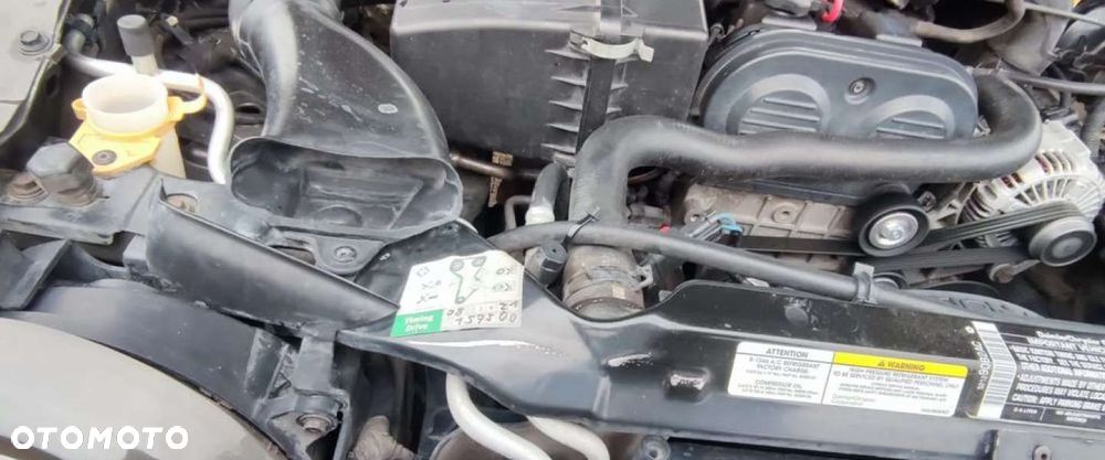 Jeep Cherokee 2.4 Sport - 30