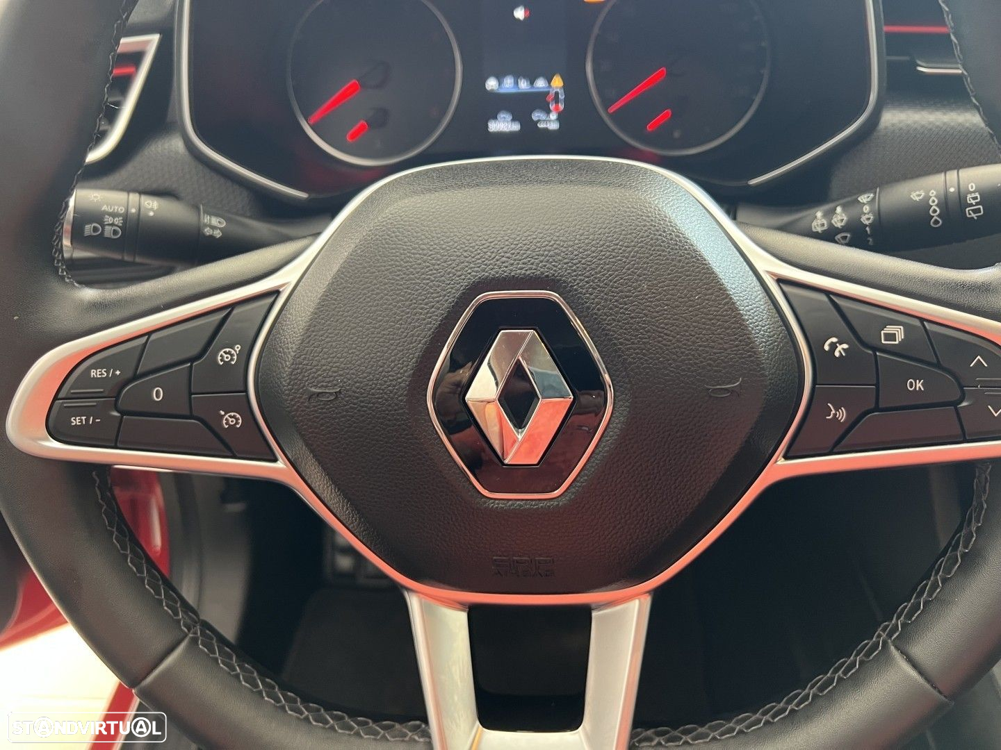 Renault Clio 1.0 TCe Intens CVT - 17