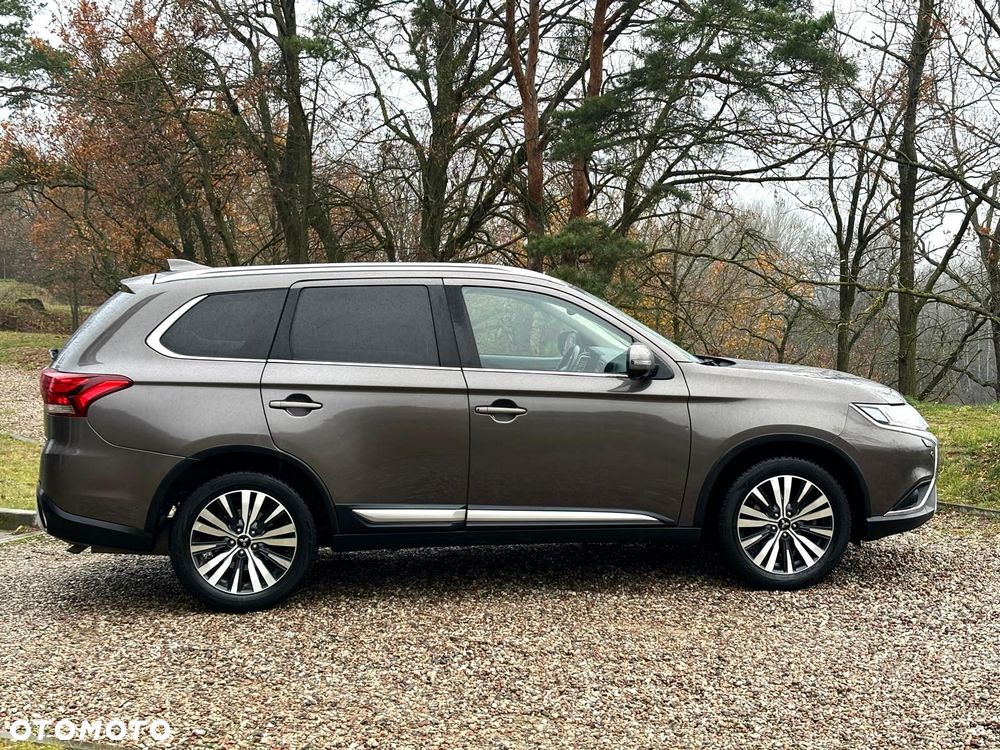 Mitsubishi Outlander 2.0 Intense + Navi 4WD CVT - 4