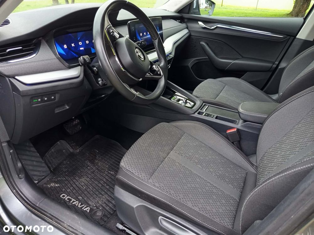 Skoda Octavia 2.0 TDI Style DSG - 5