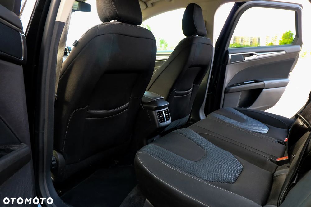 Ford Mondeo 2.0 Hybrid Titanium GPF - 32