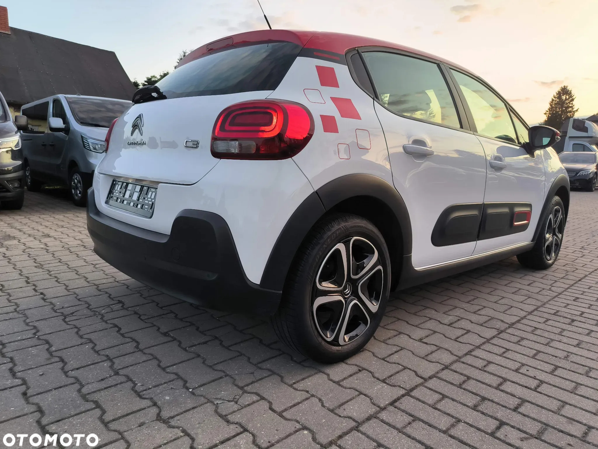 Citroën C3 1.2 PureTech Shine - 8