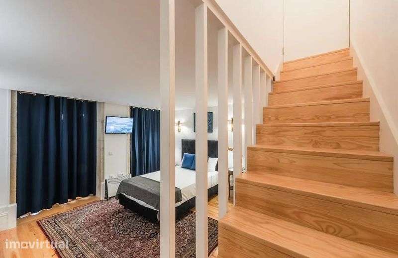 Arrendo T1 Centro do Porto - Apartamento Mobilado com Jardim - Grande imagem: 3/12