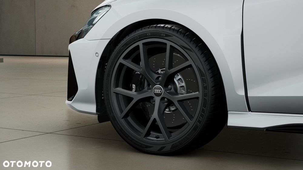 Audi RS3 Limousine - 6
