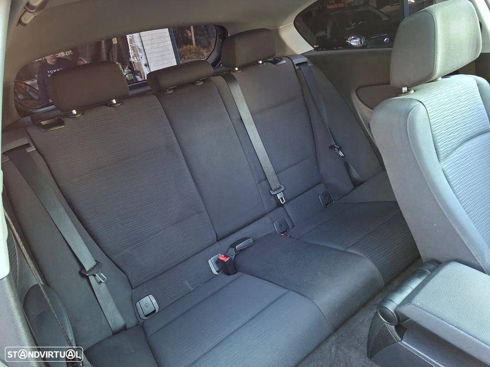 BMW 118 d DPF Edition Sport - 19