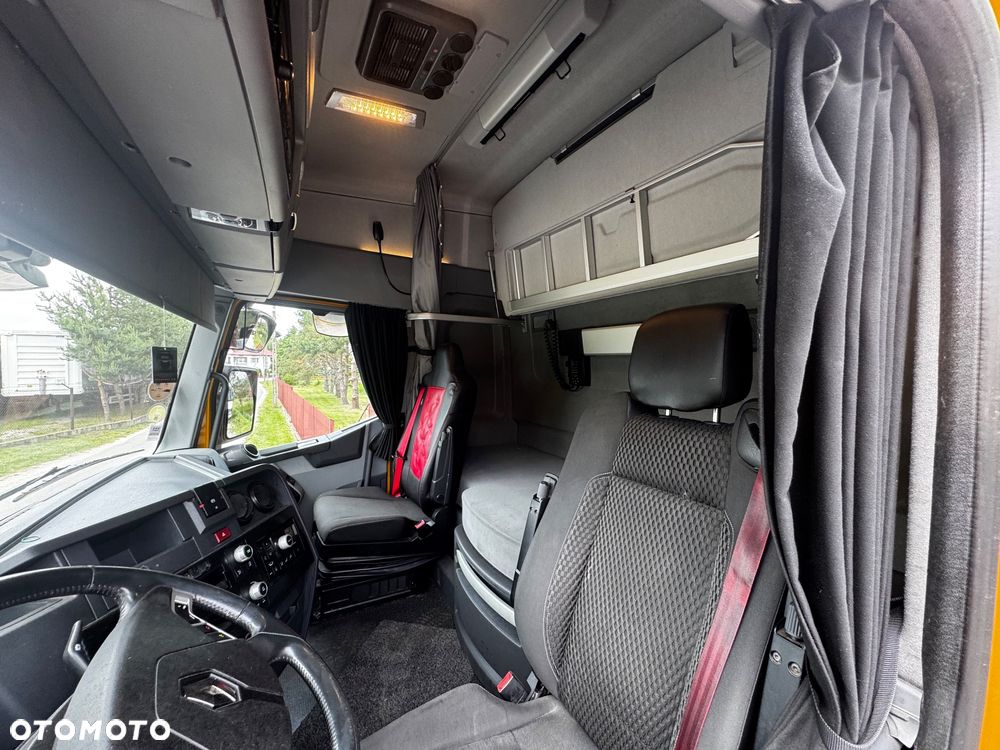 Renault T480 high cab - 14